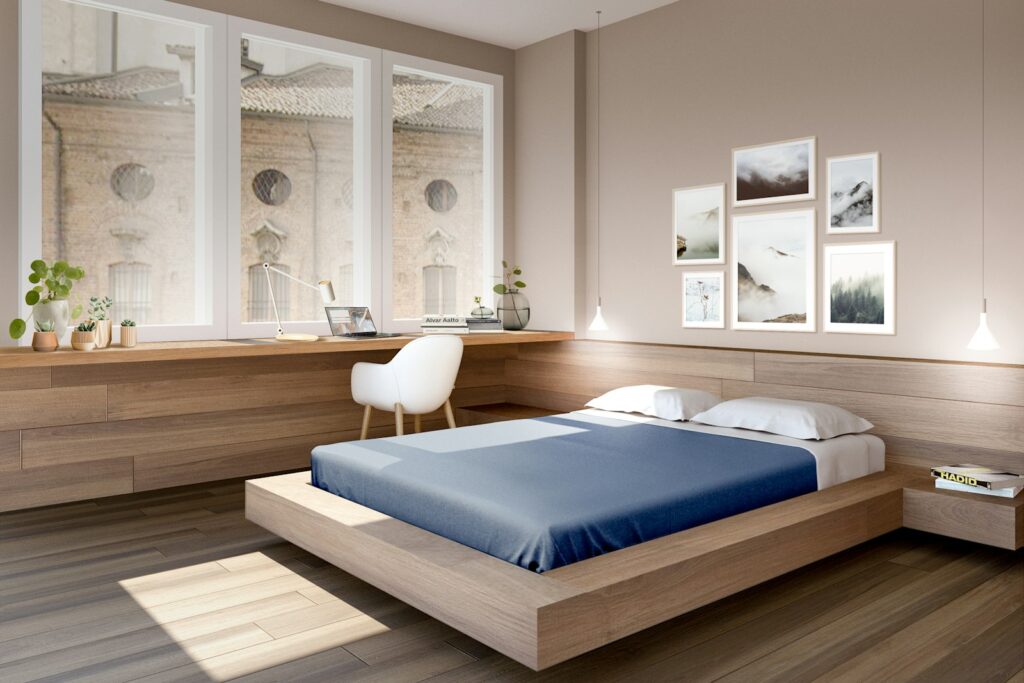 Nieuw matras op een bed in een lichte slaapkamer